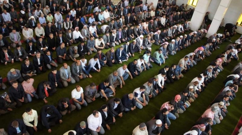 Camiler son teravih namazı için doldu