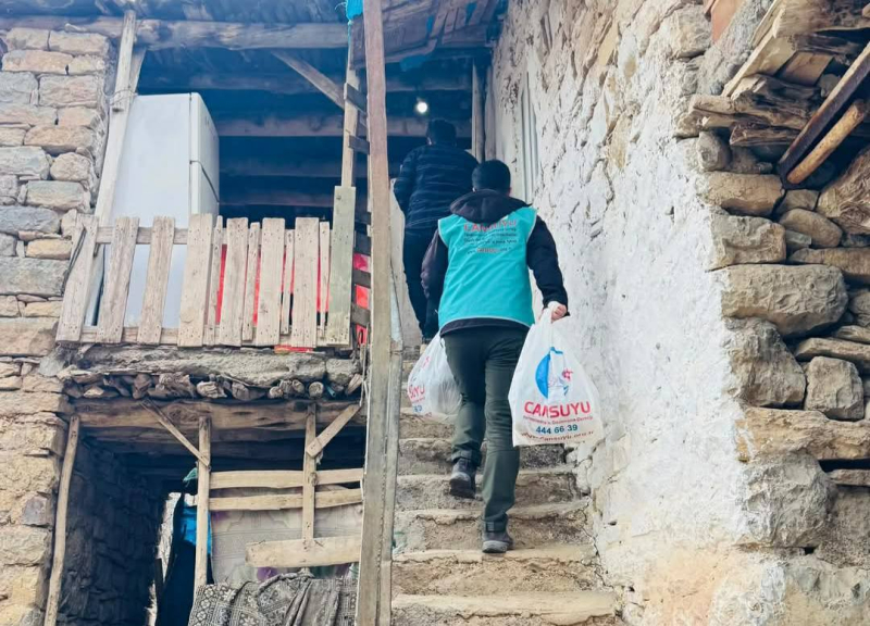  Can Suyu Şırnak’ta binlerce aileye yardım etti 