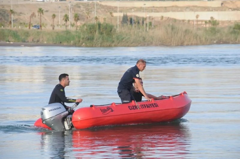 Cizre’de arama kurtarma ekipleri Dicle Nehrinde kaybolan kız için seferber oldu