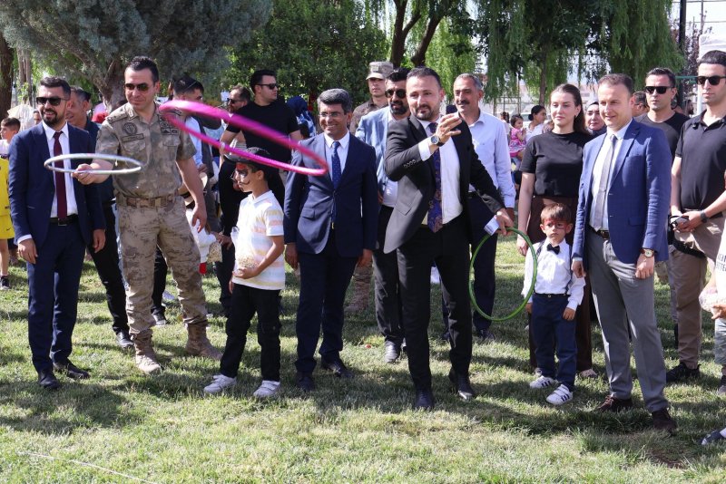 İdil'de Çocuk Festivali Coşkuyla kutladı. 