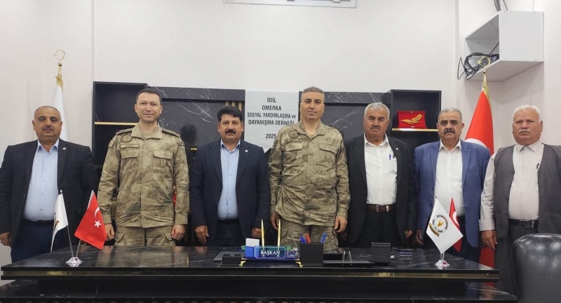 İdil’de Protokolden Önemli Ziyaret: Jandarma Komutanlarından Omerka Derneği’ne Tebrik
