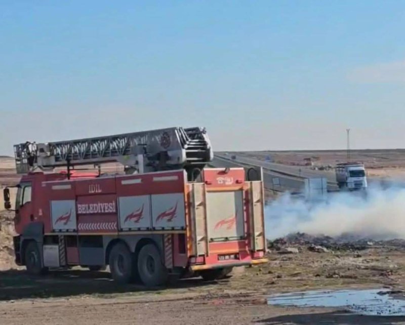 İdil’de Seyir Halindeki TIR Alev Aldı