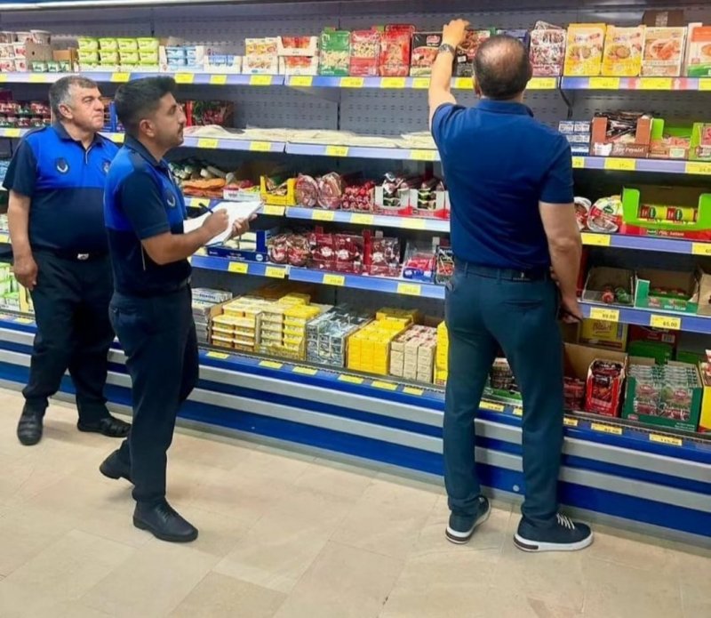 İdil’de zabıta marketleri denetledi