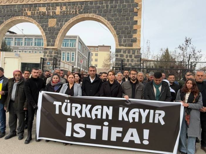 İhraç Edilen idil Belediye Eş Başkanı Türkan Kayır’a DEM Parti’den 'İstifa Et' Çağrısı