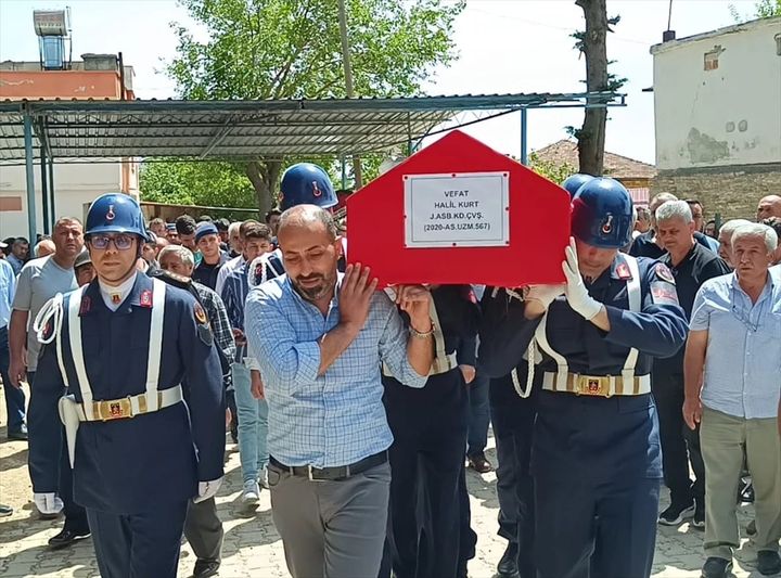 Jandarma Astsubay Kıdemli Çavuş Halil Kurt'un Cenazesi Kozan'da Defnedildi