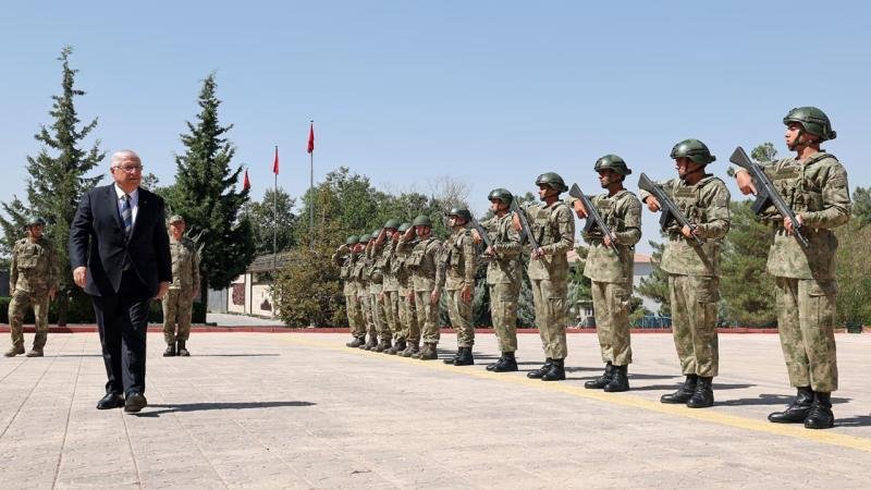  Milli Savunma Bakanı Güler, Şırnak'ta 23. Piyade Tümeni'ni Ziyaret Etti
