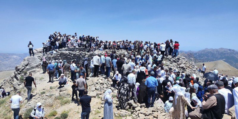 Şırnak’ta Cudi Dağı Sefine ’de binlerce kişi Nuh Peygamberi andı