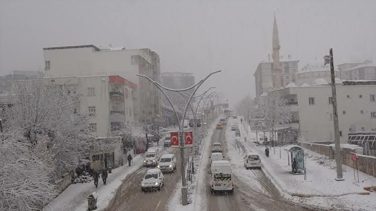 Şırnak'ta Kar Sürprizi! Meteoroloji Tarih Verdi, Vatandaşlar Dikkat!
