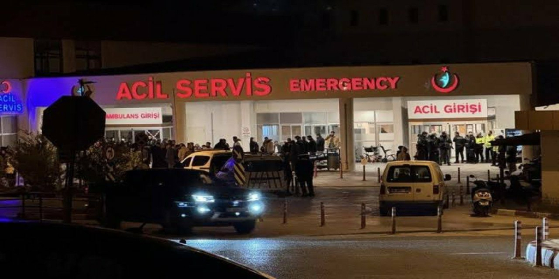 Şırnak’ta Kömür Ocağında Kaza: Kaya Parçası Kepçenin Üzerine Düştü, Operatör Yaralandı