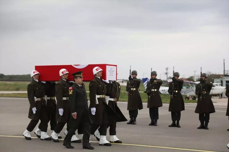 Şırnak'ta Pençe-Kaplan Operasyonu bölgesinde şehit olan askerin naaşı Samsun'a getirildi