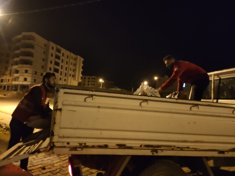 Türkiye Kızılay Derneği İdil Şubesi durdurak bilmeden ilçemizdeki yardım faaliyetlerine devam ediyor. 