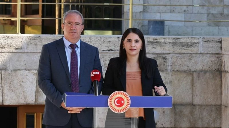 DEM Parti vekillerinden İdil’de ki öğretmen eksikliğine tepki