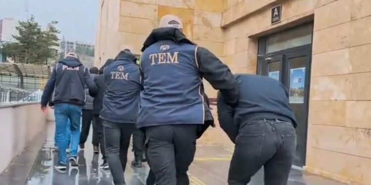Şırnak dahil 56 ilde operasyon: 525 şüpheli yakalandı