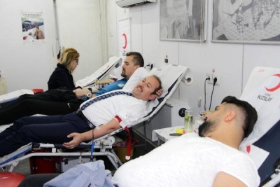  15 kez kan bağışı yapan Şırnak Valisi Ali Hamza Pehlivan'a bronz madalya