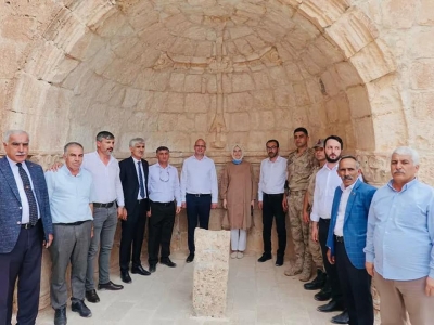 AK Parti Genel Başkan Yardımcısı Ömer İleri, idil'de Süryani köyünü ziyaret etti