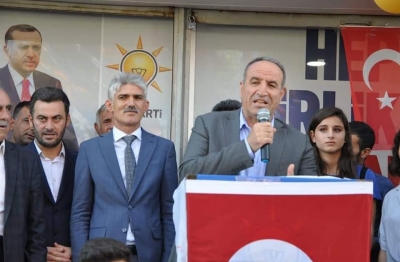 AK Parti idil ilçe Başkanlığı Hizmet Binası, düzenlenen törenle açıldı. 
