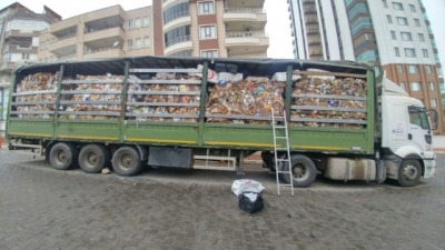 Atık Kağıt Taşıyan Tırda 21 Bin 700 Paket Kaçak Sigara Ele Geçirildi