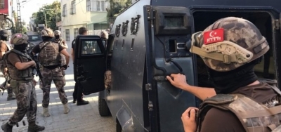 Cizre'de polis aracına saldırıya 8 gözaltı