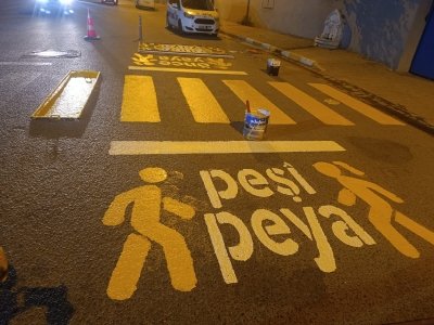  Cizre'de yollara Kürtçe trafik yazıları