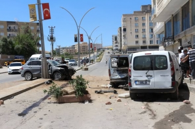 Cizre’de Zincirleme Kaza: 2’si Kadın 4 Yaralı