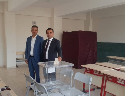 Eğitim-Bir-Sen idil Temsilcisi Mehmet Selim Tepe, Güven Tazeledi