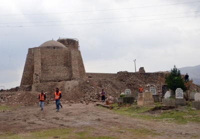 Hasankeyf’te mezarlar taşınıyor 