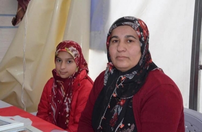 HDP önündeki oturma eylemine idil'li Aile'de katıldı .