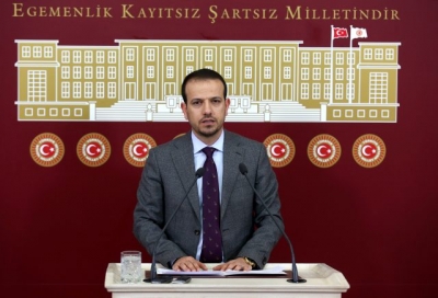 HDP'li Kaçmaz, kömür ocakları nedeniyle suyunun rengi siyaha dönen Nerduş Deresi'nin kurtarılmasını istedi