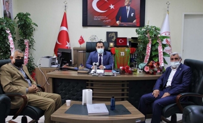 HÜDA PAR Cizre İlçe Başkanlığı sağlık çalışanlarının gününü kutladı