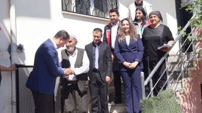 İdil Kaymakamı Anıl Adıgüzel ve Beraberindeki Heyet Gazileri Evlerinde Ziyaret Etti.