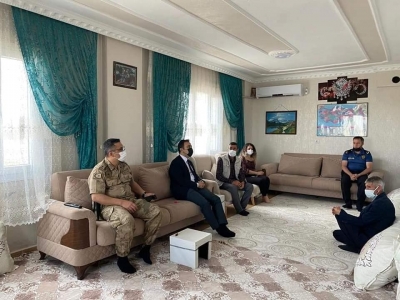 İdil Kaymakamı Şehit Ailelerini Ziyaret Etti.