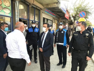 idil Kaymakamı ve Belediye Başkan Vekili Refik Özsoy, korona virüs denetimlerine devam ediyor