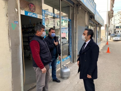İdil Kaymakamı Ve belediye Başkan vekili Refik Özsoy, esnafı ziyaret etti. 