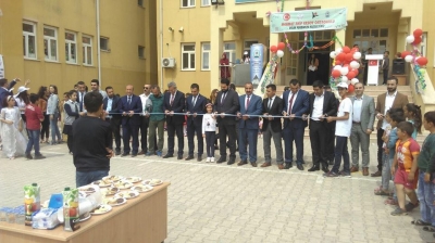 İdil Mehmet Akif Ersoy Ortaokulunda TÜBİTAK bilim fuarı Açılışı Yapıldı.