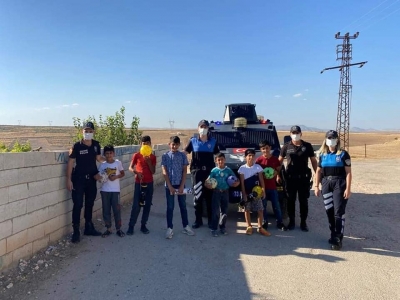 idil Polisi çocuklarla bir araya geldi