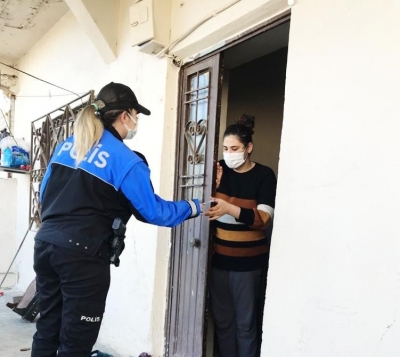 İdil Polisi  ev ev dolaşıp vatandaşları hırsızlara karşı uyardı
