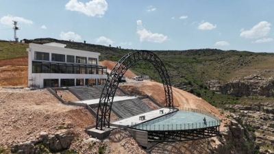 İdil’de Cam Teras İhalesi Yargıya Taşındı: Yürütmenin Durdurulması Talep Edildi