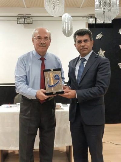 İdil’de Eğitim Gönüllüleri Buluştu: Dr. Halit Ertuğrul’dan Motivasyon Semineri