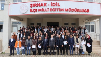 İdil’de Eğitime Başarı Ödülü: Kaymakam Adıgüzel’den Öğretmenlere Başarı Belgesi