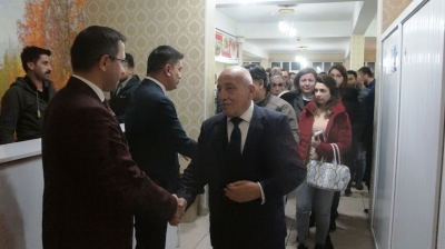 İdil’de Sevilen İlçe Emniyet Müdürü İzzet Güner'e veda yemeği düzenledi