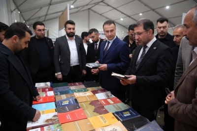 İdil’de Tarihi Dokunuş: Şırnak Üniversitesi  Rektörü Prof.Dr Abdurrahim Alkış’tan İlk Kitap Fuarında Kültür Söyleşisi