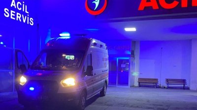 İdil’de taşlı sopalı kavgada yaralan 4 kişi Devlet Hastanesine kaldırıldı. 