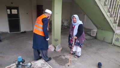 İdil’de Vefa Sosyal Destek Grubundan 65 yaş üstü vatandaşlara sıcak yemek ikramı