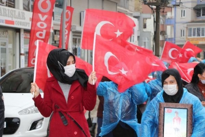 İdil’li Anne Hamdiye Arslan 14 Yaşındaki Oğlum 5 Yıl önce Dağa Kaçırıldı