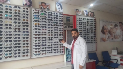 İdil’li Optisyen Murat Baytekin, Vatandaşları Güneş Gözlüğü Kullanımı Konusunda Uyardı