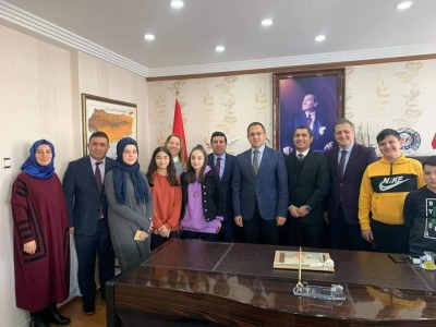 İstanbul'dan Gelen Öğrenciler idil Kaymakamı ve Belediye Başkan Vekili Zafer SAĞ'ı Ziyaret Ettiler.