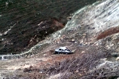 Otomobil şarampole uçtu: 2 yaralı