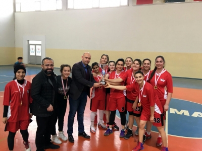 Özel idarenin kızları şampiyon oldu