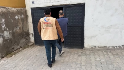 Şırnak Cansu’yu yardımlaşma ve dayanışma derneği ramazan ayında ramazan kolisi dağıttı.