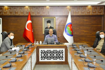 Şırnak Valisi Ali Hamza Pehlivan Başkanlığında Video Konferans Sistemi Üzerinden il Pandemi Kurulu Toplantısı Gerçekleştirildi. 